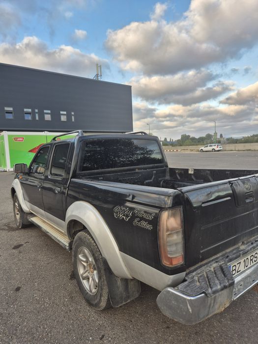 Nissan Navara D22 an 2003 motor 2.5