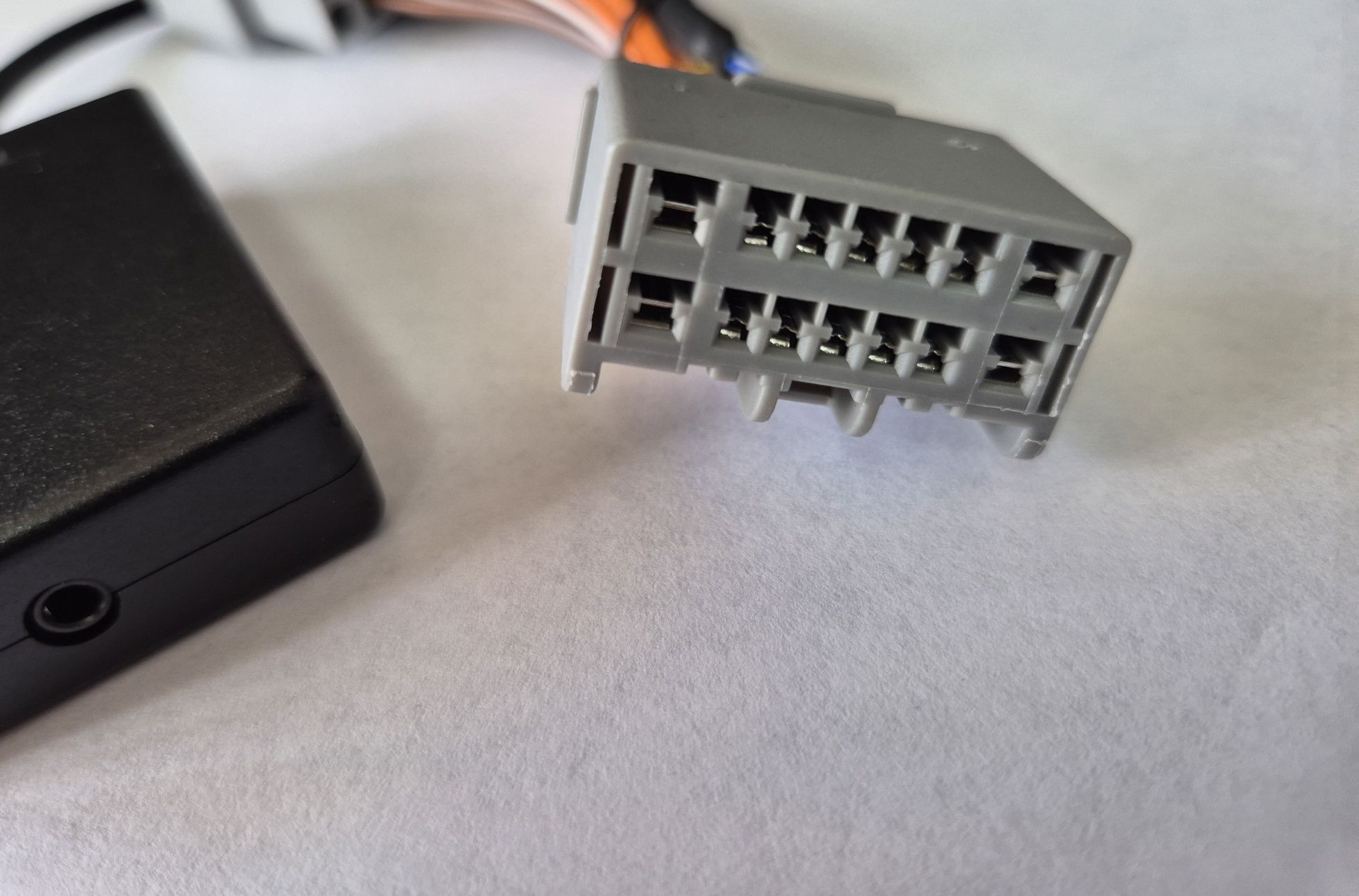 Автомобилен Bluetooth адаптер Volvo V50 (aux in) - Hands Free Wefa