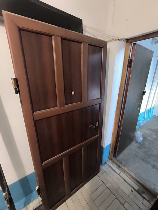 Дверь железная входная