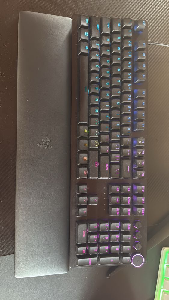 Геймърска клавиатура Razer huntsman v2