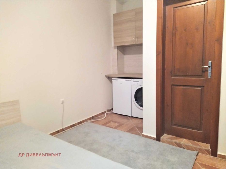 Дава се под наем Склад в Свети Влас - 19 кв.м за 76.5 € - Снимка #3