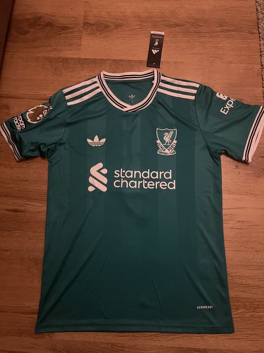 Tricou Isak liverpool