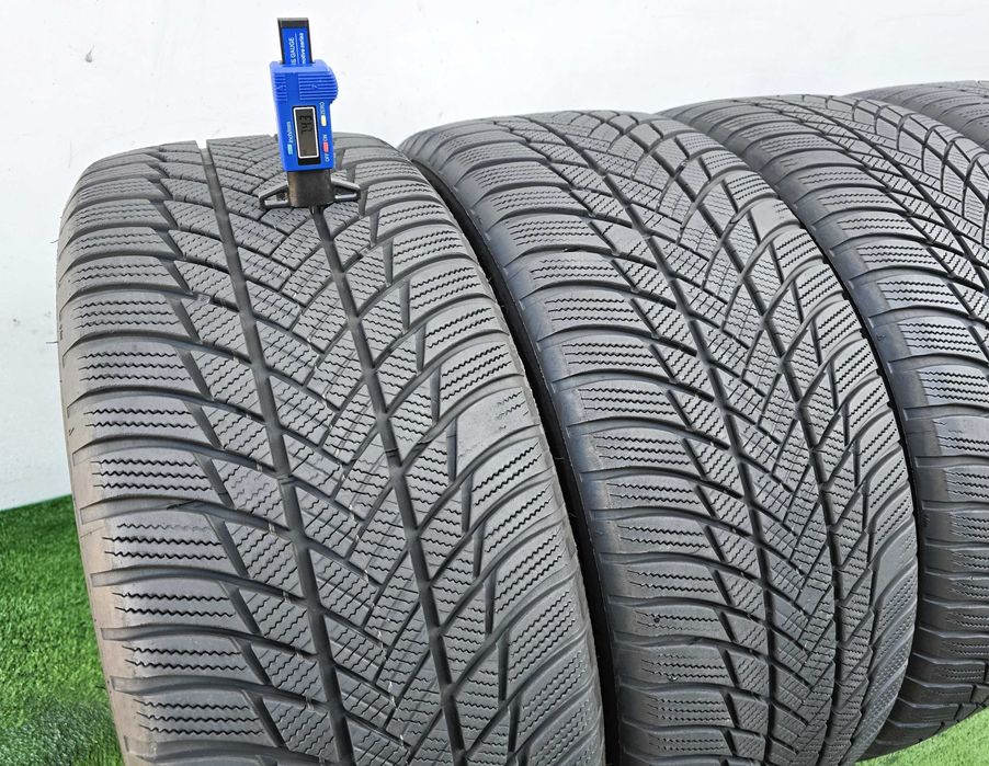 4бр. 235/50/19 BRIDGESTONE Blizzak LM001- зимни