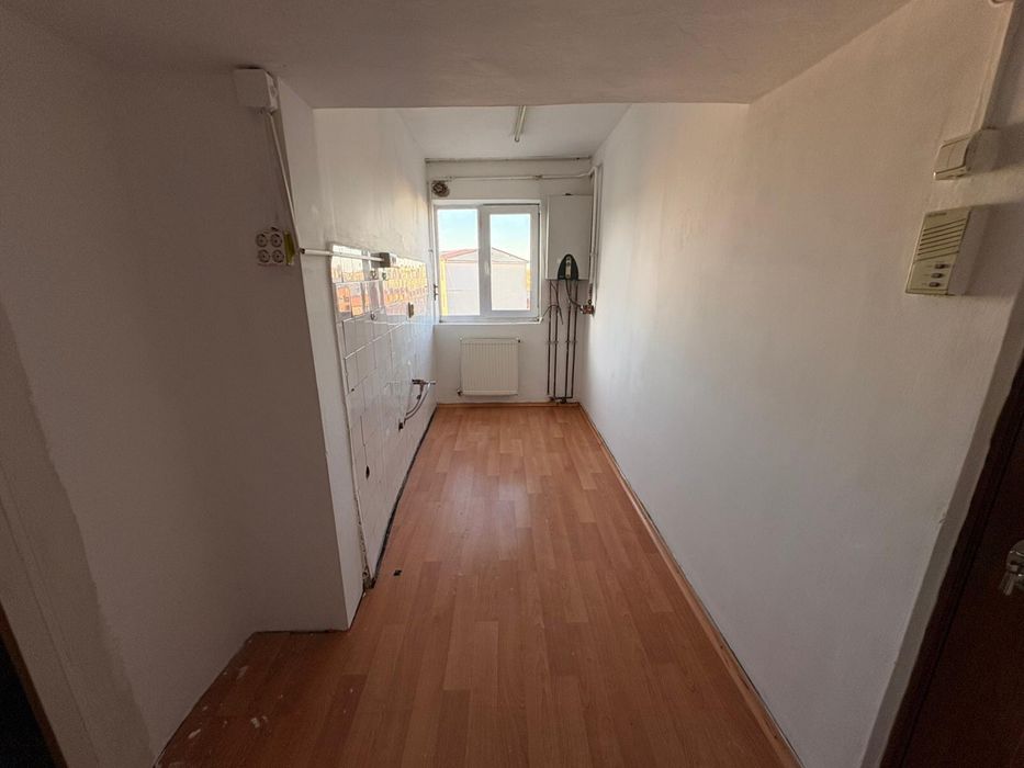Vând apartament cu 2 camere