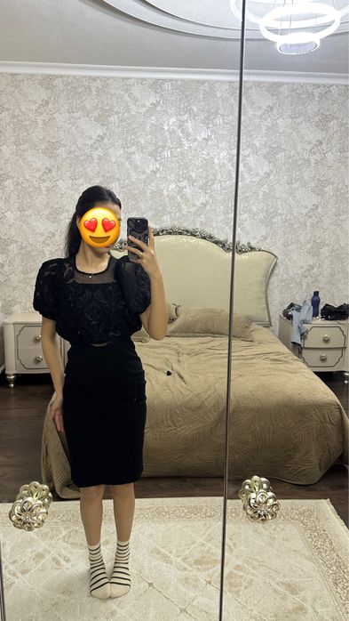 Вечерный көйлек  келісімі бар 46 размер.