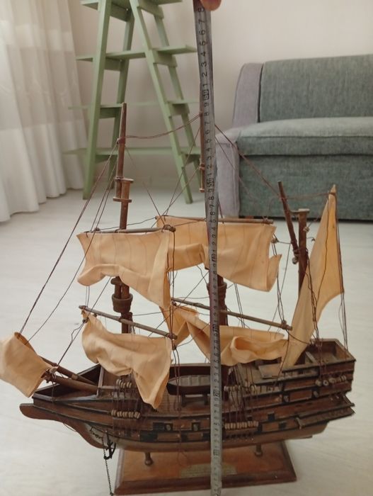 Корабль красивый.    длинна 55 см высота 62 смсм