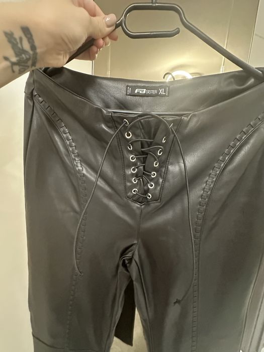 Дамски кожен панталон