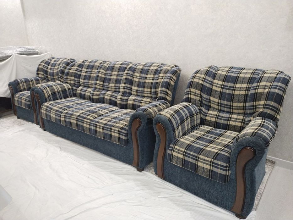 Продаю диван в отличном состоянии