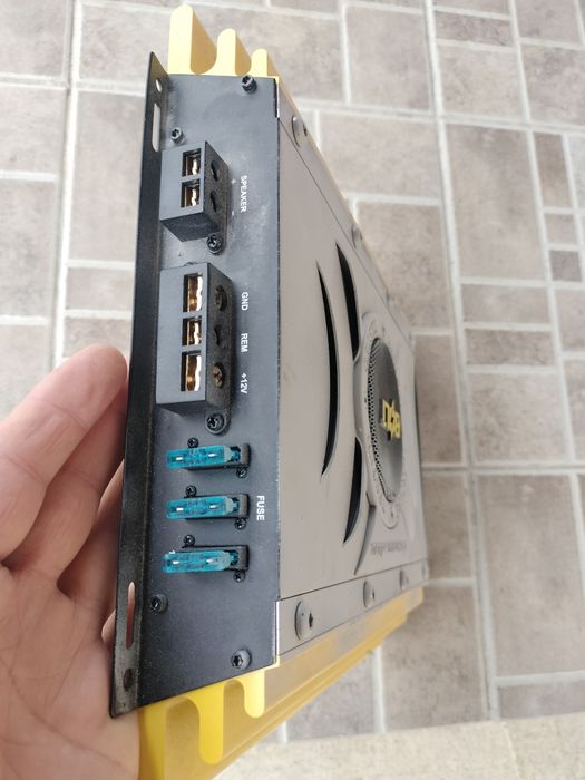 Amplificator/ stație mașină 400 W