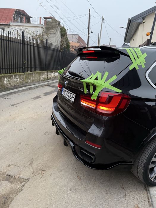 Difuzor Evacuare Tobe BMW F15 X5 cu nervuri Negru lucios