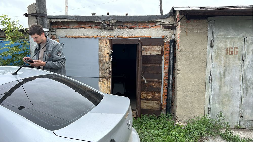 Продам гараж район дом печати