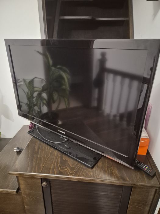 Vand televizor Samsung diagonala 110 cm