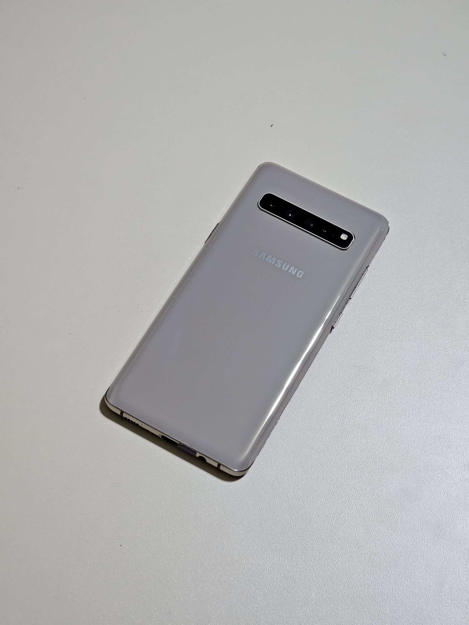 Samsung S10 Plus 256 gb Ram 8 5G android 11