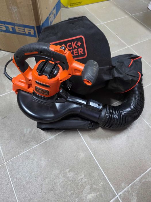 Suflanta si aspirator cu tocator pentru frunze Black & Decker - Defect