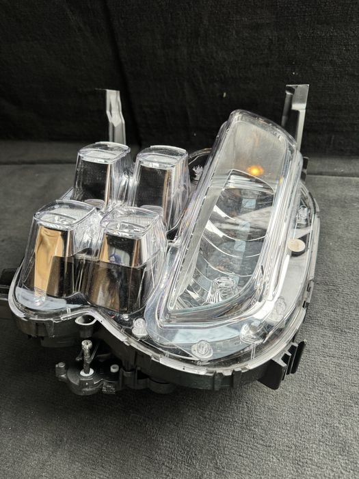LED халоген за KIA CEED GT десен лед халоген