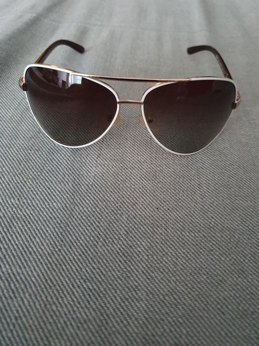 Слънчеви очила с УВ защита