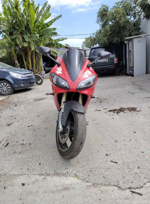 Yamaha R1 2001 като нов