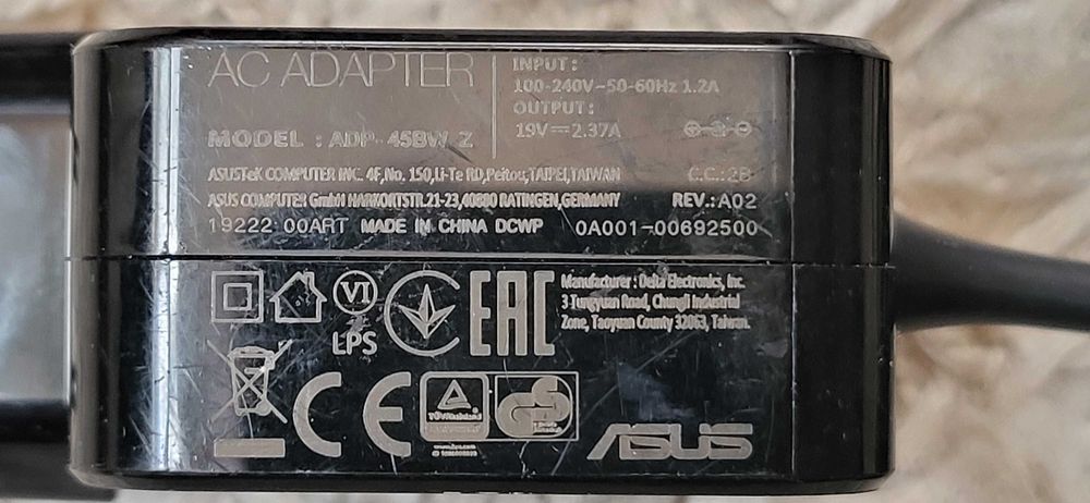 ASUS Incarcator 19V-2.37A adaptor fuctional