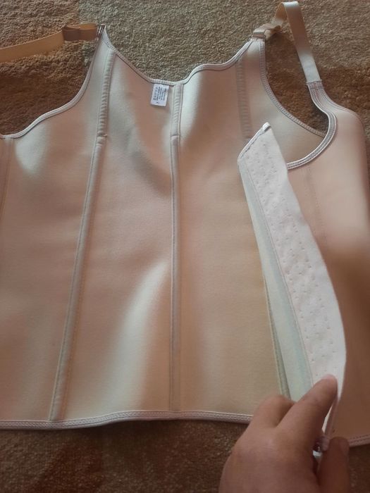 Beli shakilanturuvchi karset