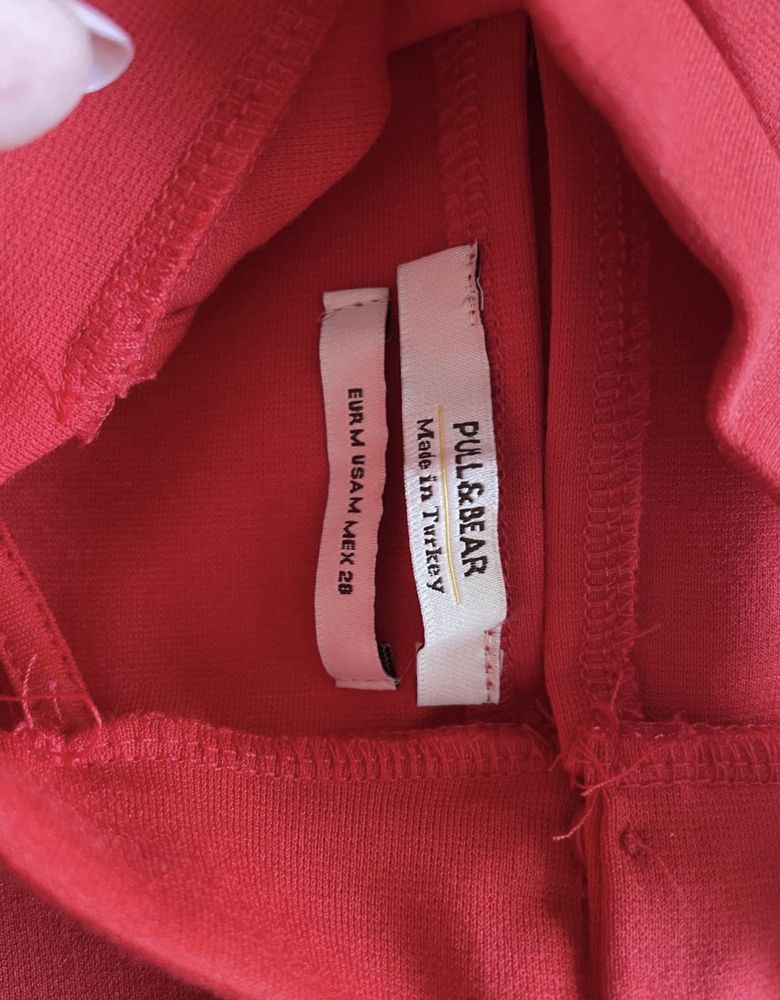 Прекрасна червена рокля PULL&BEAR рр М
