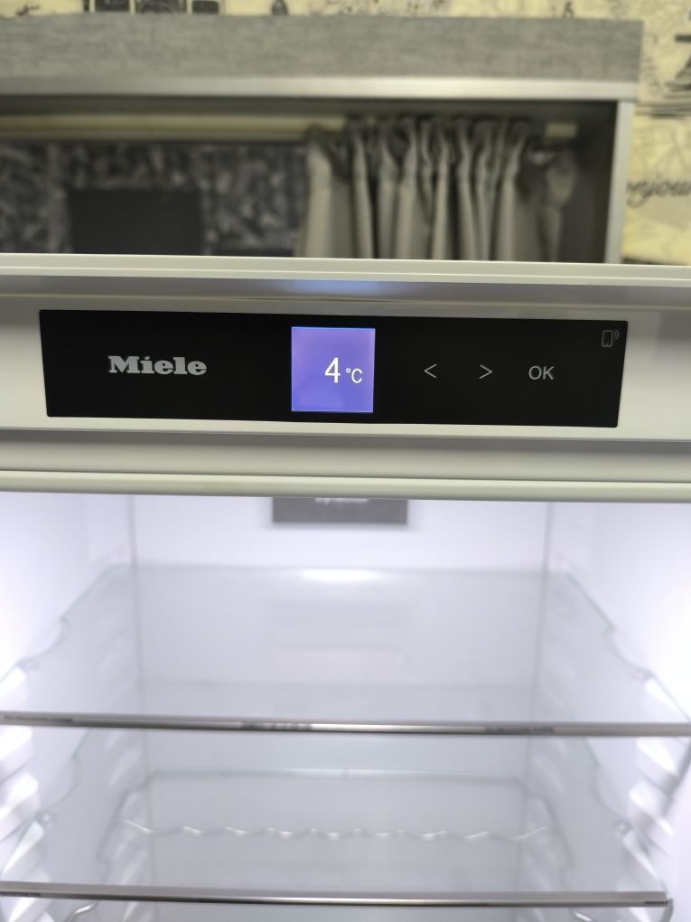 Хладилник за вграждане Miele K 7743 E