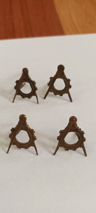 Lot 12 semne de Armă