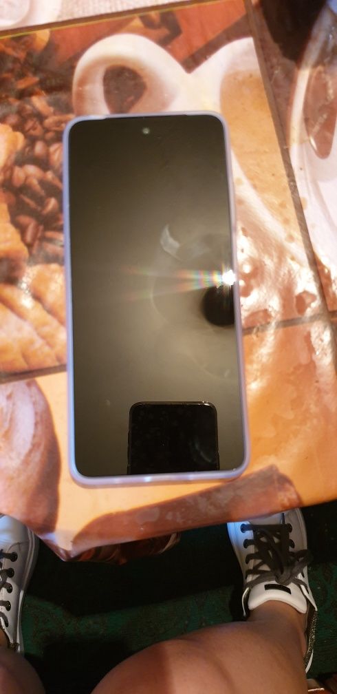 Чисто нов телефон MOTOROLA