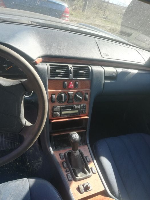 Мерцедес Е250 150 коня w210 Mercedes E250 TD на части