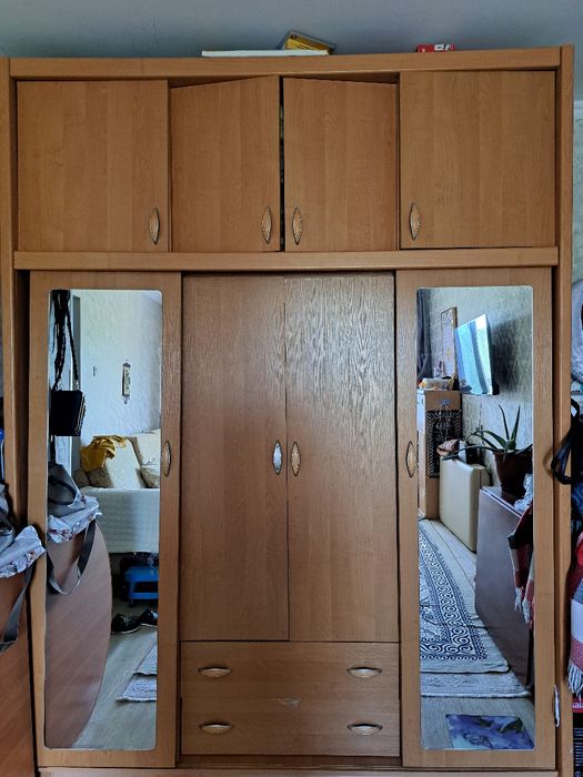 Продам б/у шкаф, в нормальном состояний