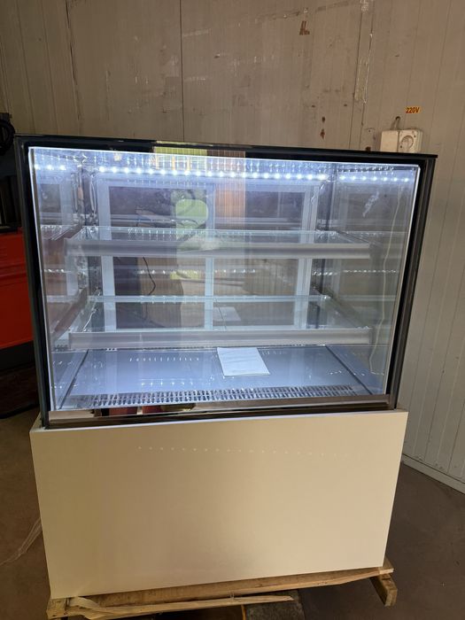 Vitrina rece de prezentare