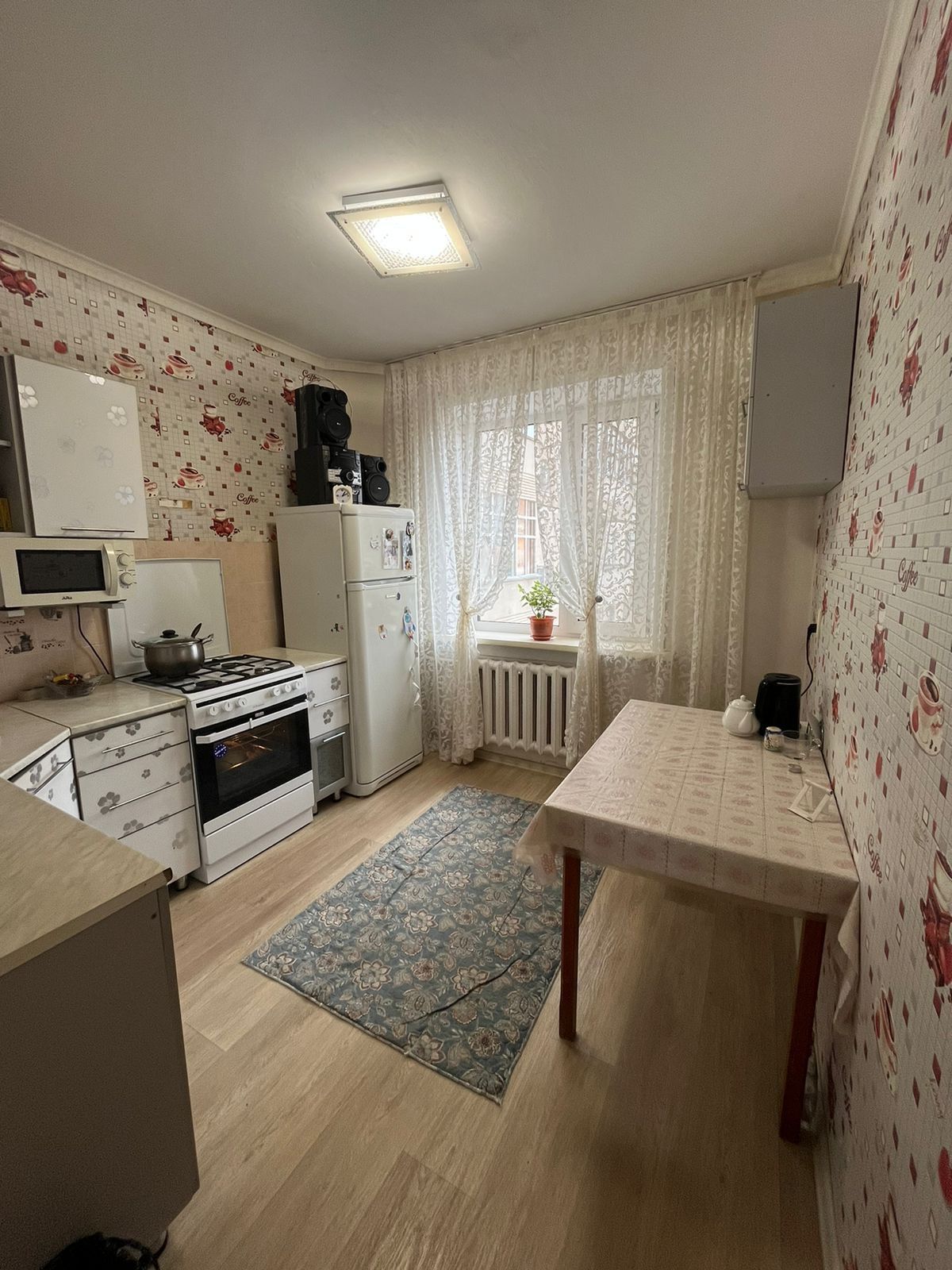 Продается 3х ком 2й эт. в 9мкр,