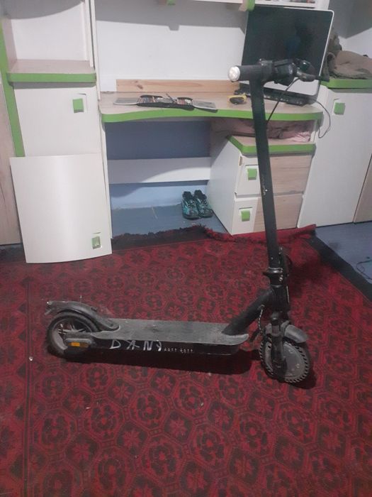 Vand trotinteta electrica myria