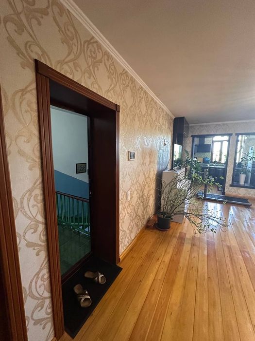 Продается квартира 3-х комнатная