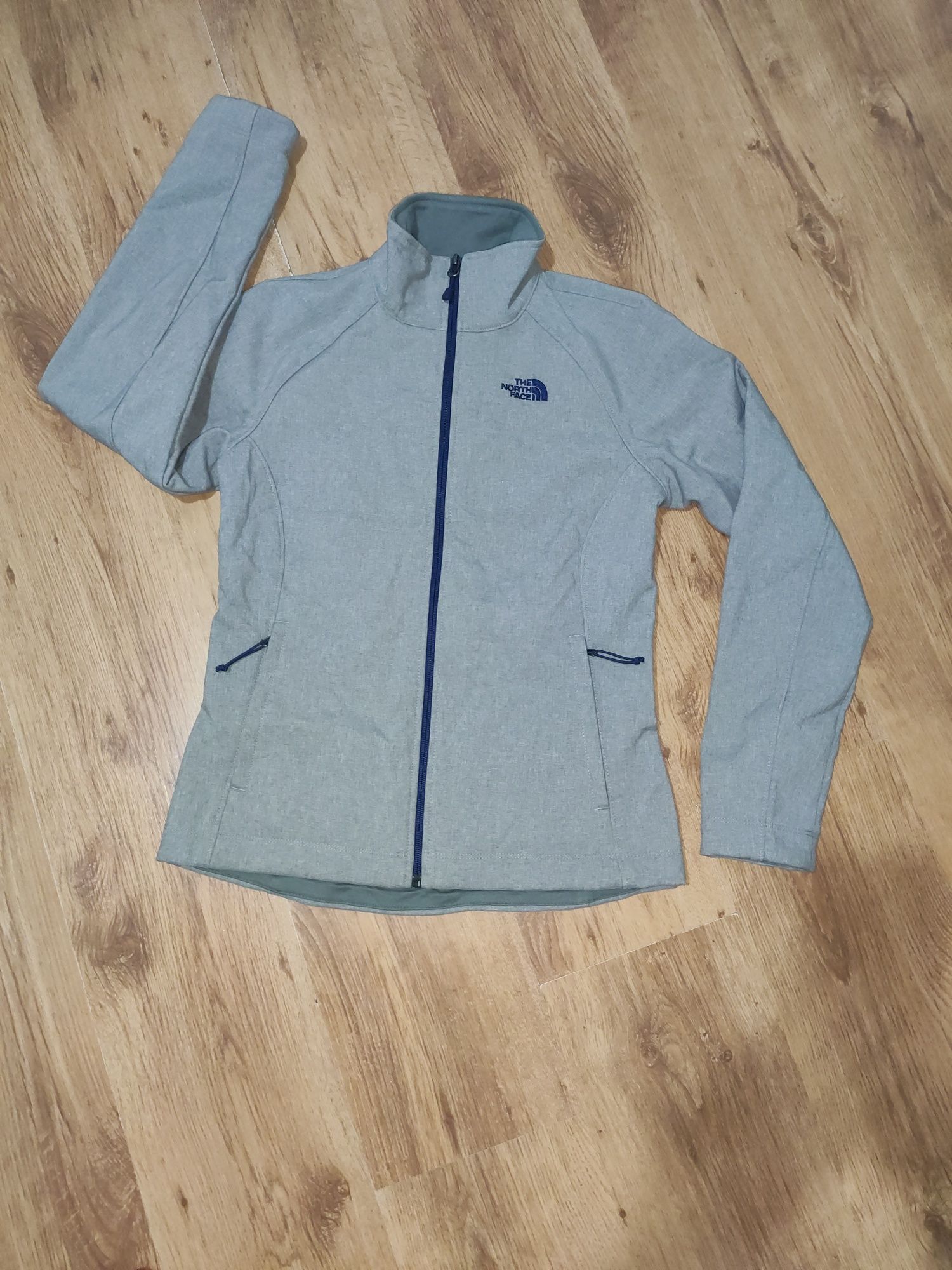 Geaca softshell de damă The North Face mărimea S