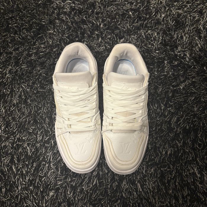 Adidasi LV Skates se vand urgent!!