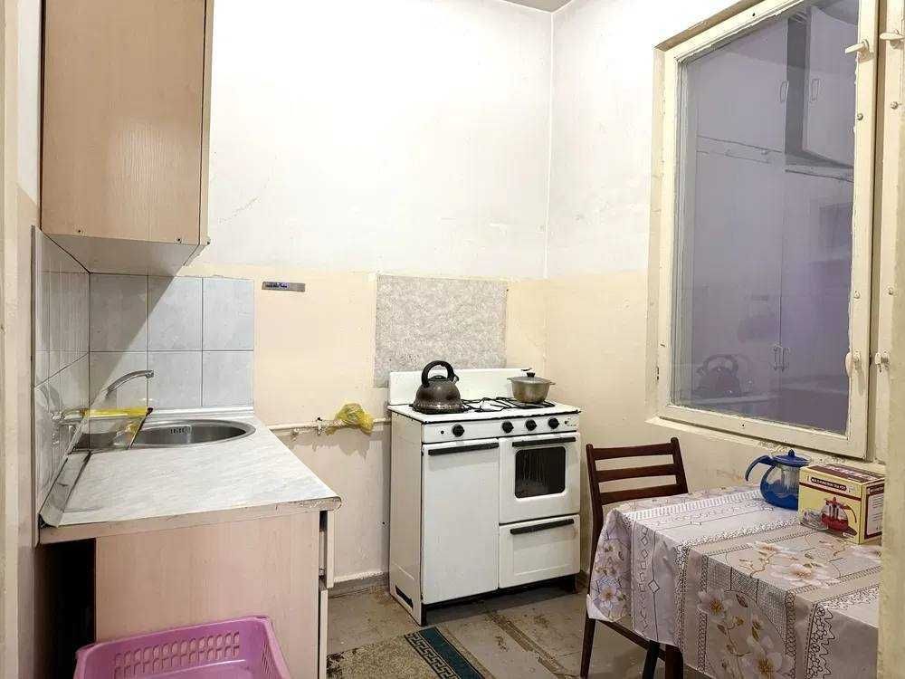 СРОЧНО !! Продается квартира в Яшнабаде 1/2/4 ( 39 кв/м ) Авиасозлар 1