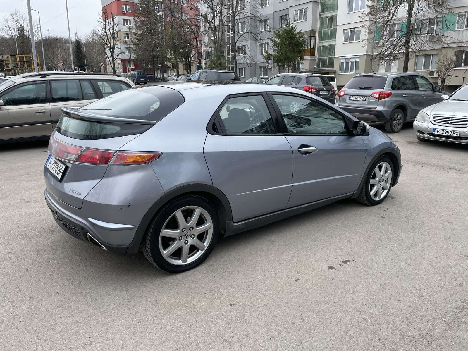 Продавам Honda Civic