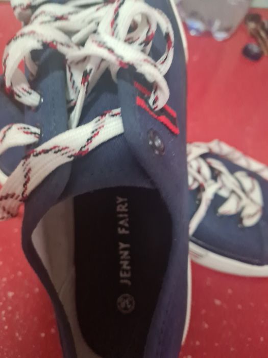 Tenesi albastri mar 38 ca noi la 40 lei Timișoara