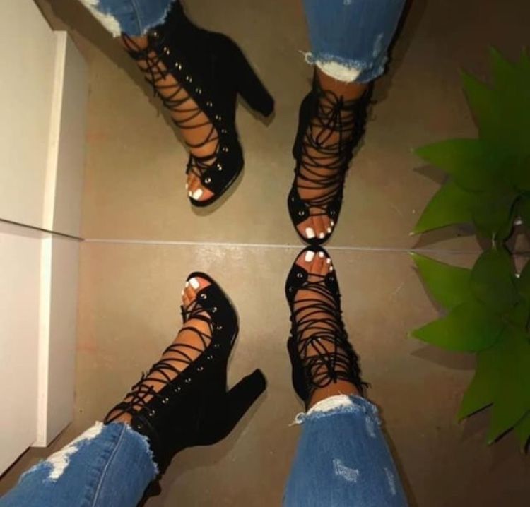 Botine Fashion Nova Noi