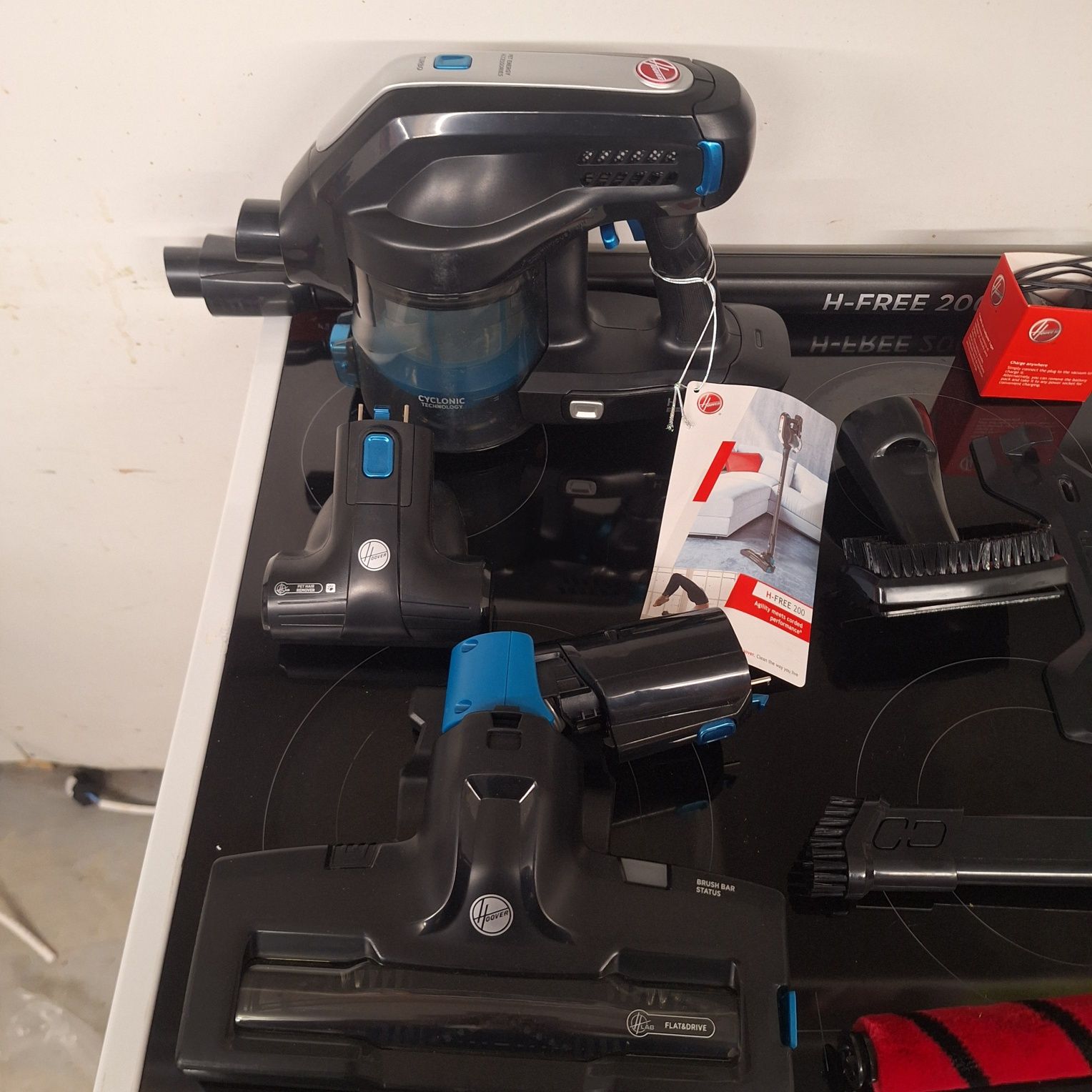 Акумулаторна Прахосмукачка Hoover H free 200 - два броя батерии внос о