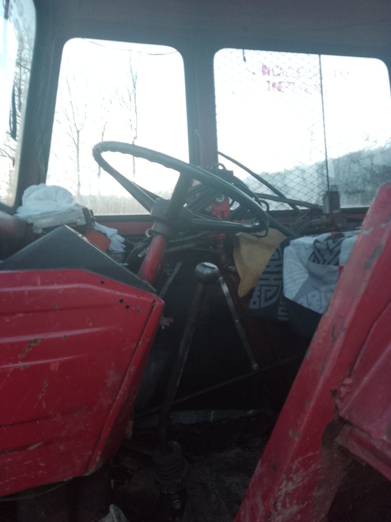 Tractor 650 echipat forestier