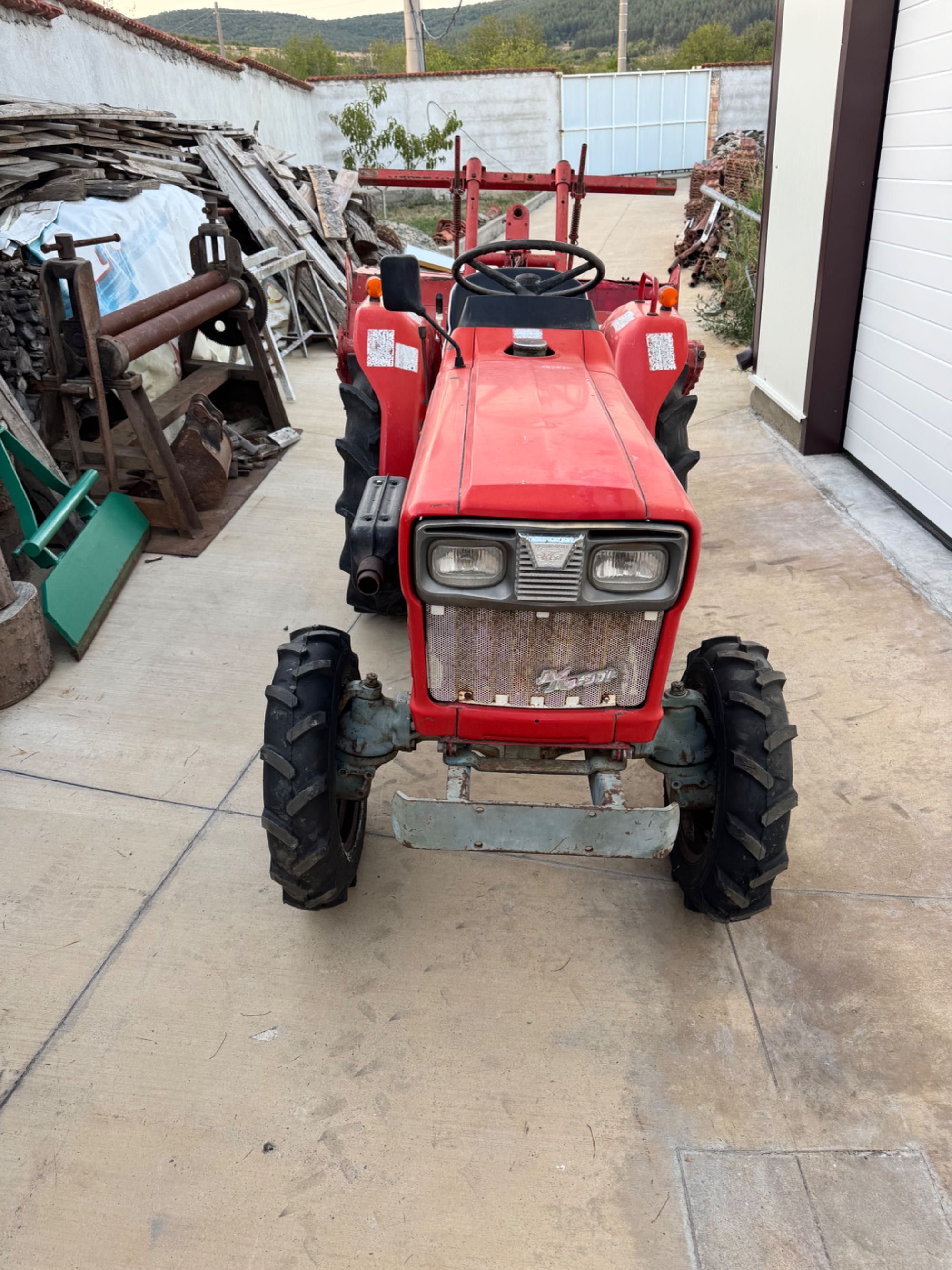 Трактор.  Yanmar
