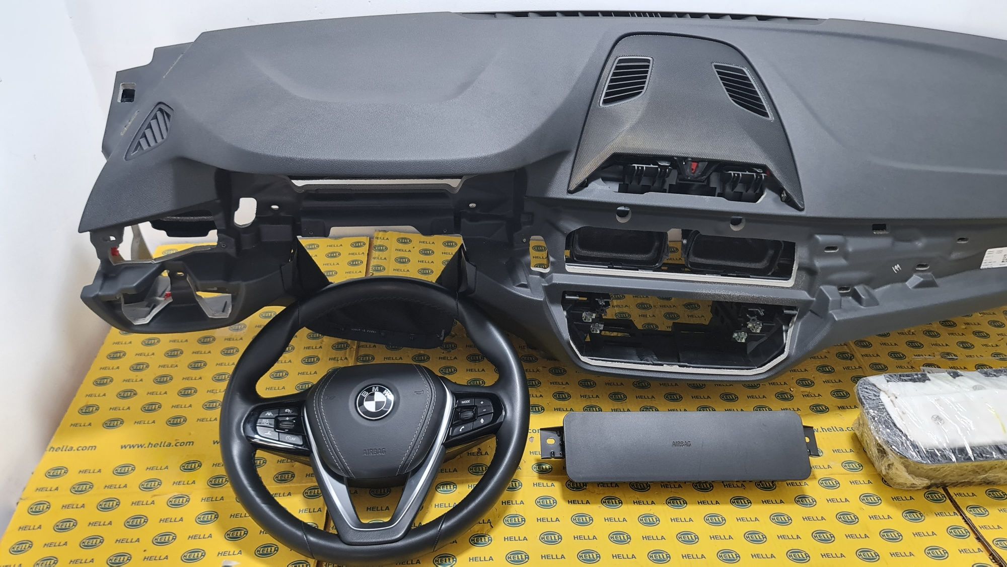 Plansa bord airbag volan genunchi capsa BMW 5 g30 g31 M5 f90
