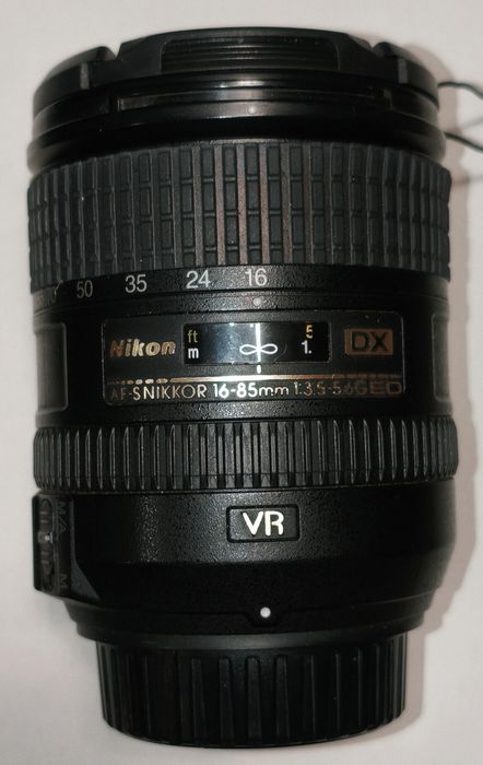 Обектив Nikon AF-S DX Nikkor 16-85mm f/3.5-5.6G ED VR