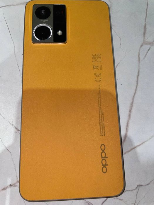 Oppo Reno 7 в идеальном состоянии,