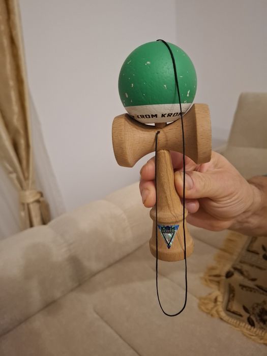 Kendama krom pop rubber green