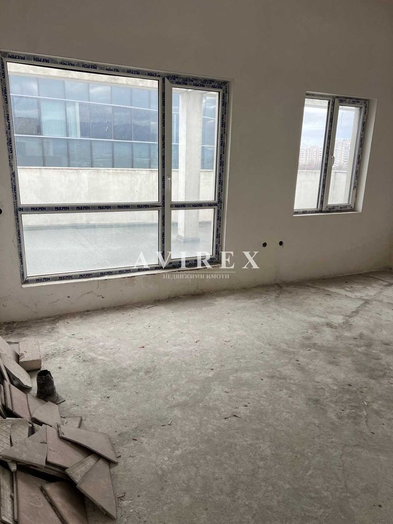 Продава се Тристаен апартамент в Пловдив, Съдийски - 197 кв.м за 676 €/кв.м - Снимка #4
