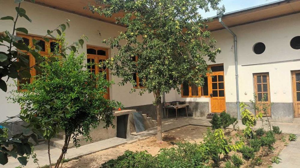 Шайхонтохур тумани Шофайз махалласида 4 сотихда енги курилаган уй