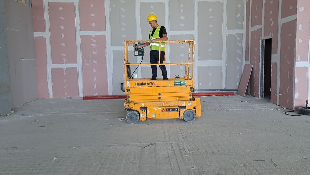 Societate vindem nacela electrica,8m,Haulotte Optimum 8, Genie, Jlg