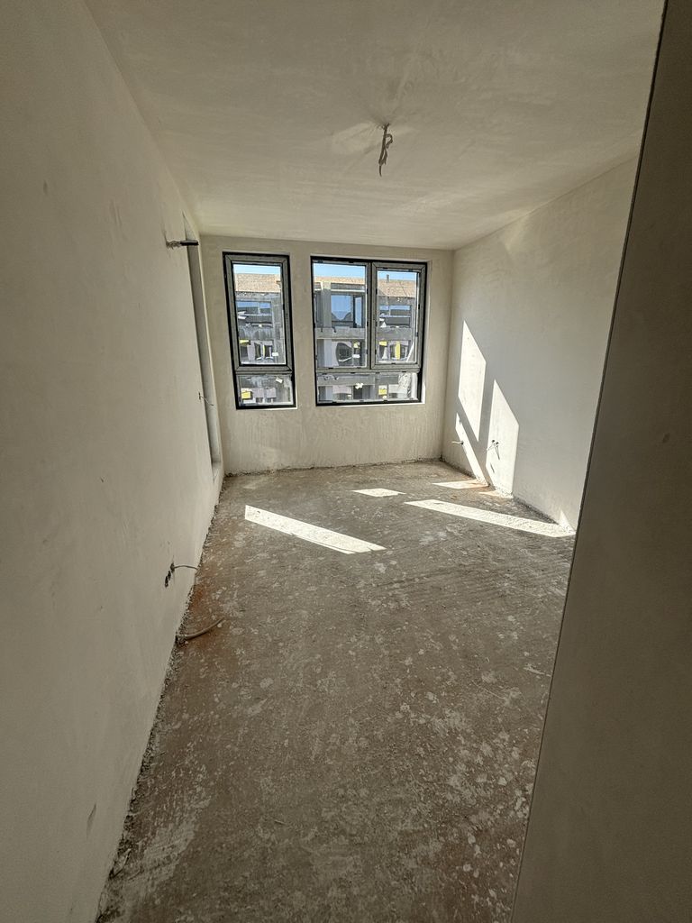 Продава се Тристаен апартамент в София, Малинова долина - 105 кв.м за 1715 €/кв.м - Снимка #12
